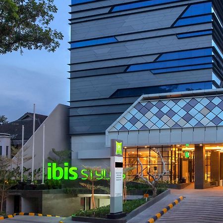 Ibis Styles Medan Pattimura Exterior foto