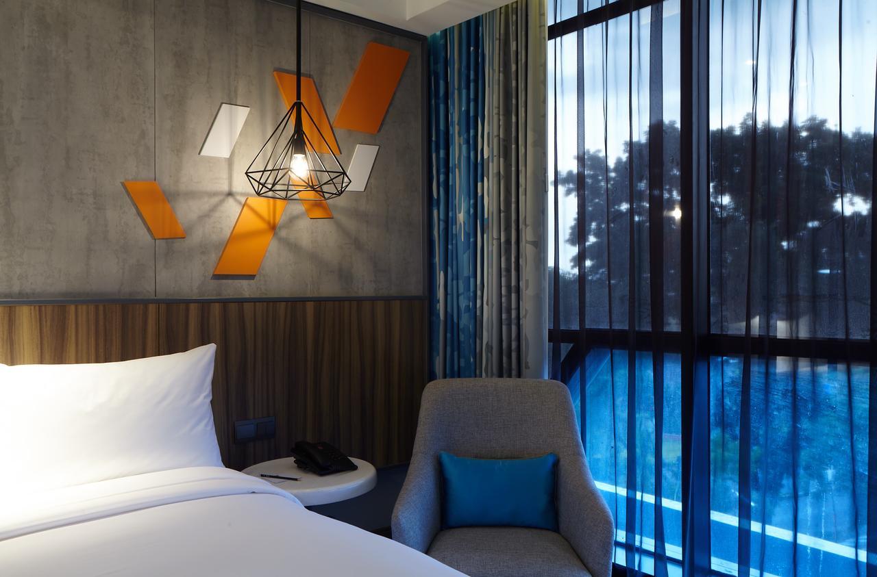 Ibis Styles Medan Pattimura Exterior foto